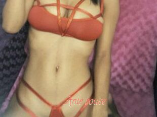 Anie_rouse