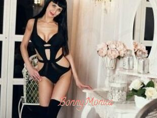 Bonny_Monica