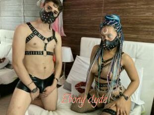Ebony_clyde