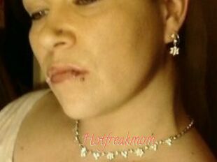 Hotfreakmom