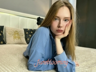 Juneblooming