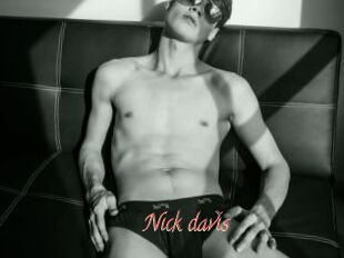 Nick_davis