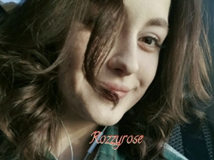 Rozzyrose